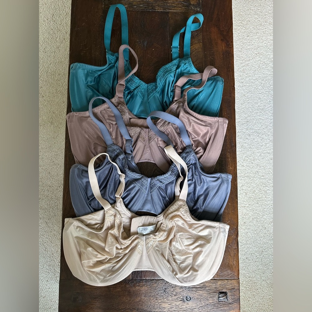 Wacoal underwire Bras (Lot of 4) 36DDD